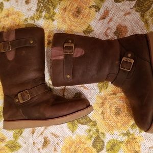 BROWN LEATHER UGG BOOTS W/Buckles